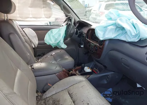 2004 Toyota Sequoia Sr5 V8 from USA, damaged, VIN 5TDBT44A24S231317